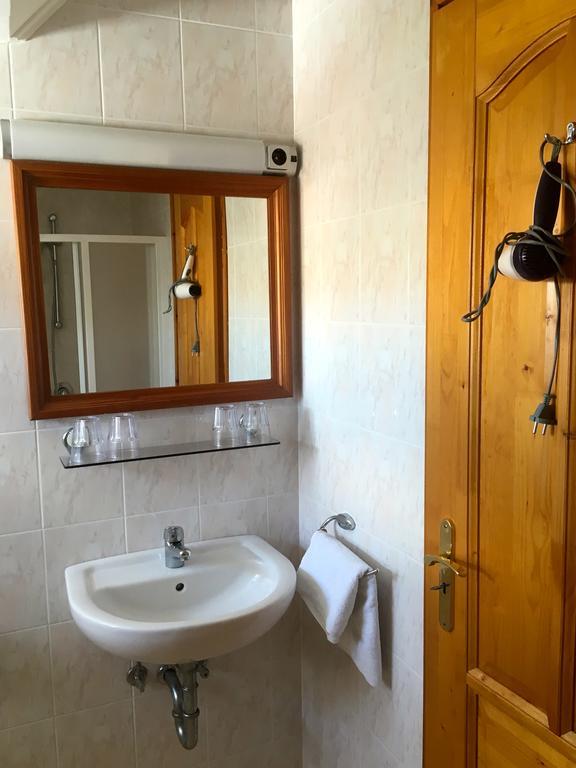 Racz Fogado Hotel Kisoroszi Ngoại thất bức ảnh