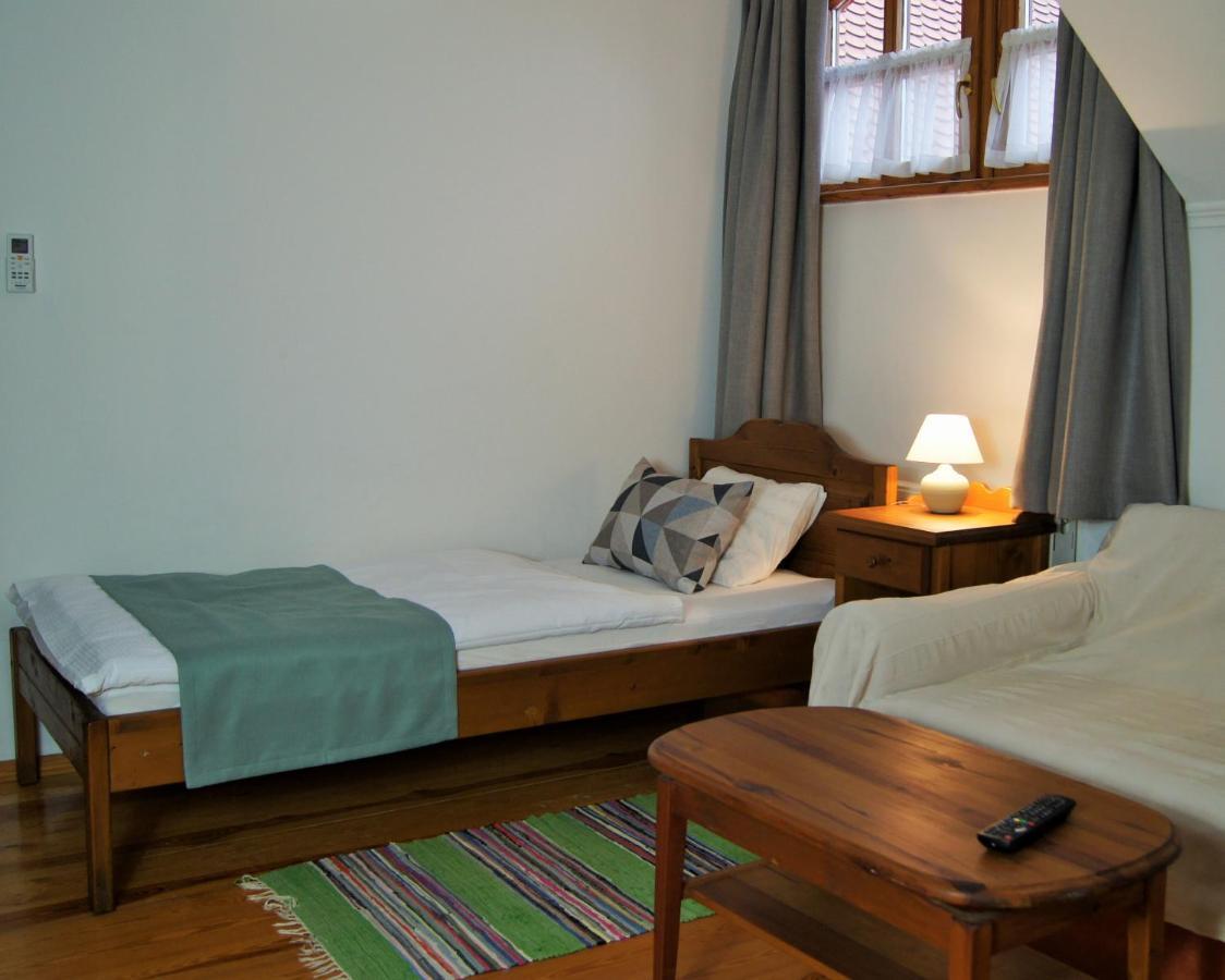 Racz Fogado Hotel Kisoroszi Ngoại thất bức ảnh
